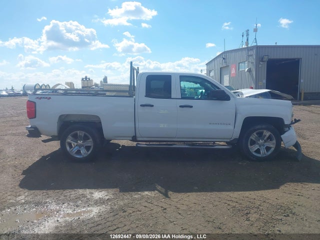 Chevrolet Silverado K1500 Custom 2018 1GCVKPEC7JZ123643 Image 13