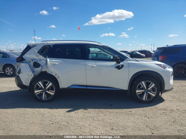 JN8BT3CB8PW205317 Nissan Rogue Sl