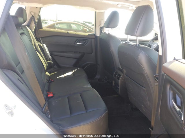 JN8BT3CB8PW205317 Nissan Rogue Sl