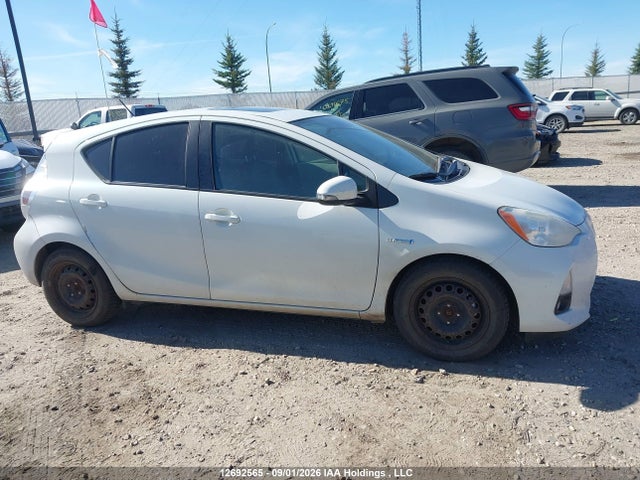 12692565 :رقم المزاد ، JTDKDTB31D1031831 vin ، 2013 Toyota Prius C Technology مزاد بيع