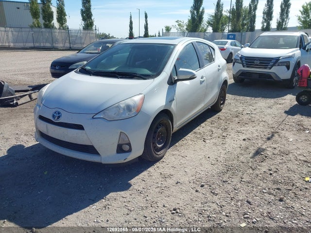 12692565 :رقم المزاد ، JTDKDTB31D1031831 vin ، 2013 Toyota Prius C Technology مزاد بيع