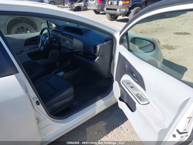 12692565 :رقم المزاد ، JTDKDTB31D1031831 vin ، 2013 Toyota Prius C Technology مزاد بيع