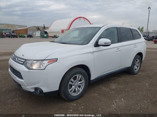 JA4JZ3AX3EZ606882 Mitsubishi Outlander Se