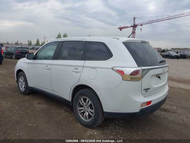 JA4JZ3AX3EZ606882 Mitsubishi Outlander Se