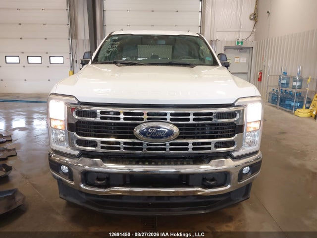 12691450 :رقم المزاد ، 1FT8W3BN5PEC52819 vin ، 2023 Ford F-350 Xlt مزاد بيع
