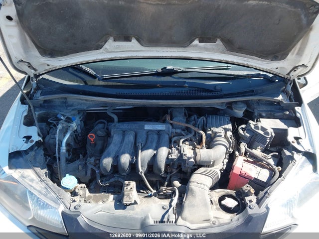 2015 Honda Fit Lx მანქანა იყიდება აუქციონზე, vin: 3HGGK5H51FM104218, აუქციონის ნომერი: 12692600
