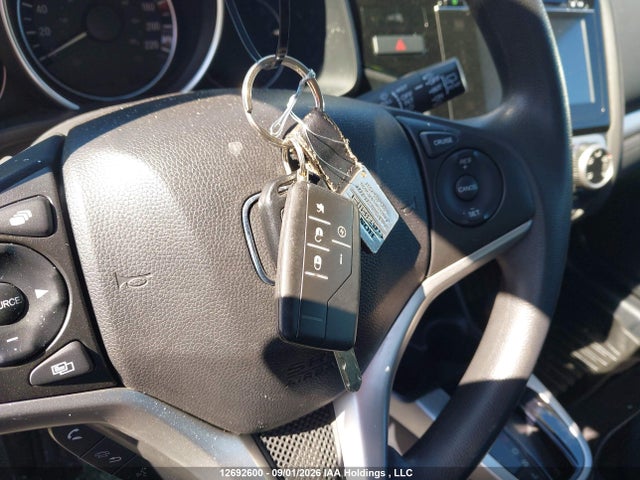 2015 Honda Fit Lx მანქანა იყიდება აუქციონზე, vin: 3HGGK5H51FM104218, აუქციონის ნომერი: 12692600