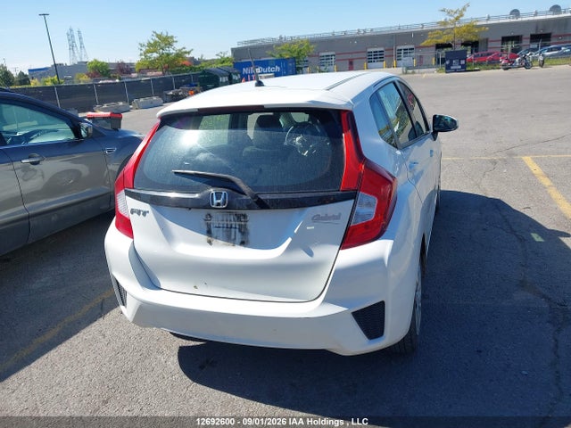 2015 Honda Fit Lx მანქანა იყიდება აუქციონზე, vin: 3HGGK5H51FM104218, აუქციონის ნომერი: 12692600