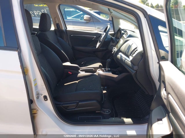 2015 Honda Fit Lx მანქანა იყიდება აუქციონზე, vin: 3HGGK5H51FM104218, აუქციონის ნომერი: 12692600