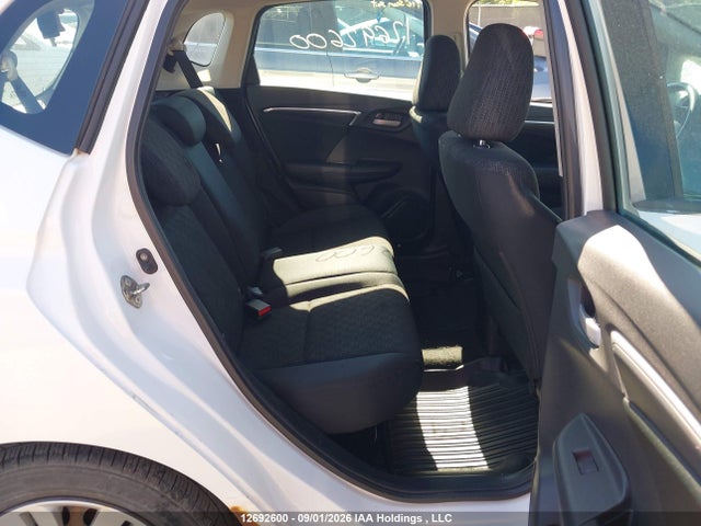 2015 Honda Fit Lx მანქანა იყიდება აუქციონზე, vin: 3HGGK5H51FM104218, აუქციონის ნომერი: 12692600
