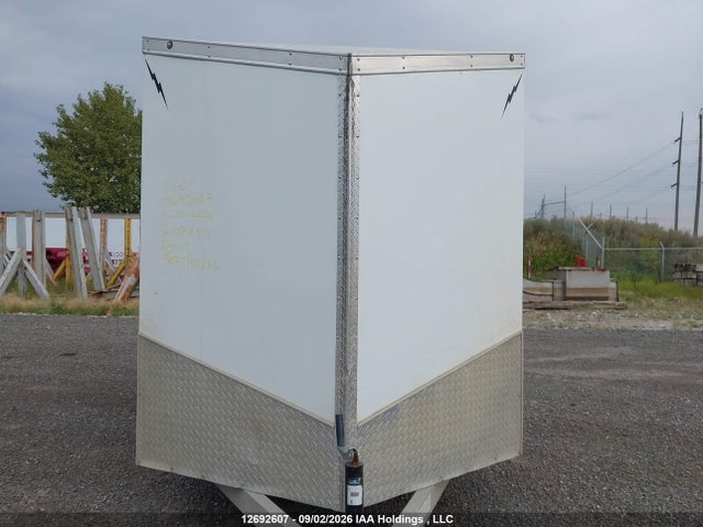 2015 Lightning Enclosed Trailer მანქანა იყიდება აუქციონზე, vin: 5NHULT018FA107249, აუქციონის ნომერი: 12692607