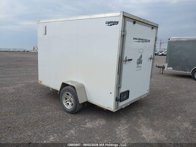 2015 Lightning Enclosed Trailer მანქანა იყიდება აუქციონზე, vin: 5NHULT018FA107249, აუქციონის ნომერი: 12692607