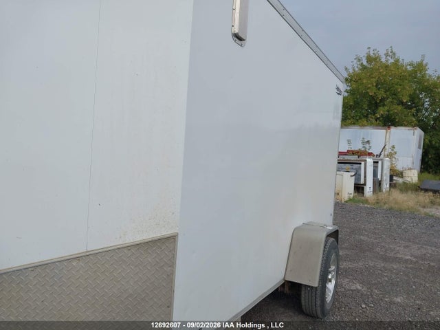 2015 Lightning Enclosed Trailer მანქანა იყიდება აუქციონზე, vin: 5NHULT018FA107249, აუქციონის ნომერი: 12692607
