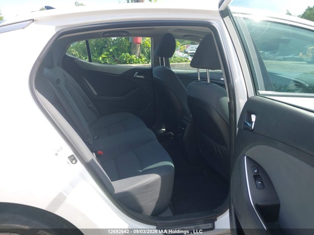 KIA Optima 2016 KNAGN4AD1G5099382 Image 8