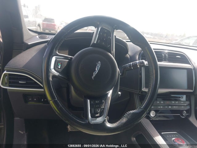 Продаж на аукціоні авто 2017 Jaguar F-pace 35t R-sport, vin: SADCL2BV6HA491631, номер лоту: 12692655