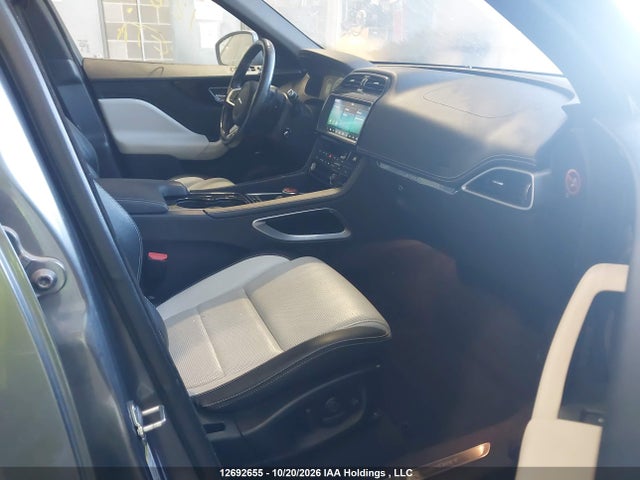 Продаж на аукціоні авто 2017 Jaguar F-pace 35t R-sport, vin: SADCL2BV6HA491631, номер лоту: 12692655