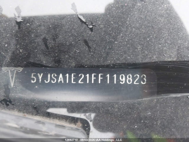 Продажа на аукционе авто 2015 Tesla Model S, vin: 5YJSA1E21FF119823, номер лота: 12692710