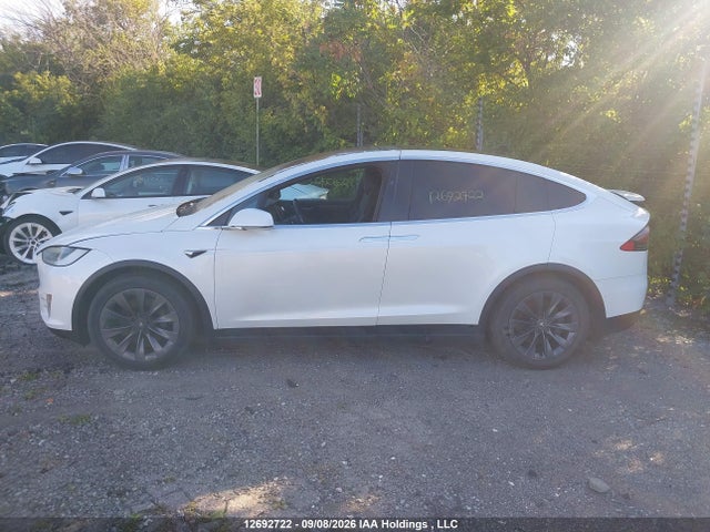 12692722 :رقم المزاد ، 5YJXCBE25LF256412 vin ، 2020 Tesla Model X مزاد بيع