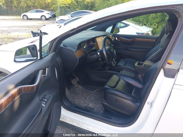 12692722 :رقم المزاد ، 5YJXCBE25LF256412 vin ، 2020 Tesla Model X مزاد بيع