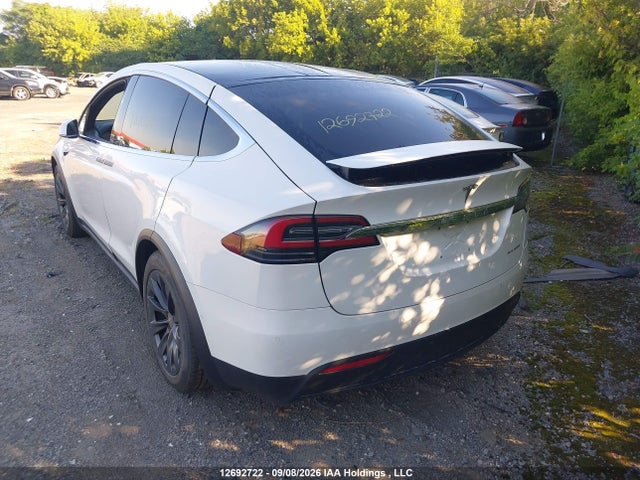 12692722 :رقم المزاد ، 5YJXCBE25LF256412 vin ، 2020 Tesla Model X مزاد بيع