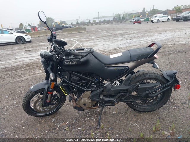 Продаж на аукціоні авто 2022 Husqvarna Vitpilen 401/svartpilen 401, vin: MD2JUJ402NC209734, номер лоту: 12692734