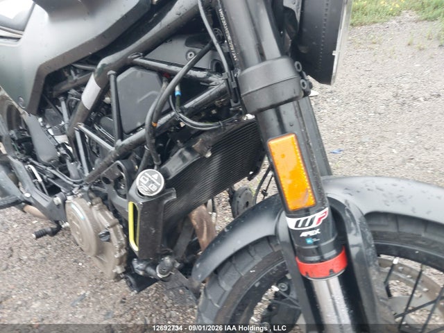 Продаж на аукціоні авто 2022 Husqvarna Vitpilen 401/svartpilen 401, vin: MD2JUJ402NC209734, номер лоту: 12692734