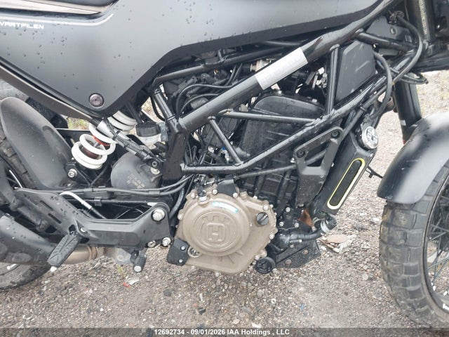 Продаж на аукціоні авто 2022 Husqvarna Vitpilen 401/svartpilen 401, vin: MD2JUJ402NC209734, номер лоту: 12692734
