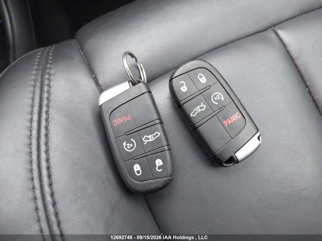 Продаж на аукціоні авто 2016 Chrysler 200 C, vin: 1C3CCCCG5GN187011, номер лоту: 12692748