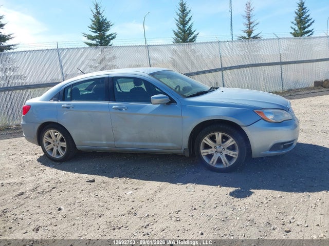 Aukcja sprzedaży 2013 Chrysler 200 Touring, vin: 1C3CCBBB2DN611658, numer aukcji: 12692753