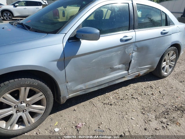 Aukcja sprzedaży 2013 Chrysler 200 Touring, vin: 1C3CCBBB2DN611658, numer aukcji: 12692753