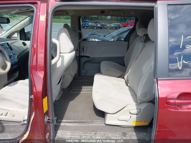Продаж на аукціоні авто 2011 Toyota Sienna Le 8 Passenger, vin: 5TDKK3DC8BS078566, номер лоту: 12692760