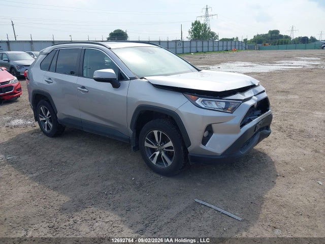 12692764 :رقم المزاد ، 2T3R1RFV5MC193308 vin ، 2021 Toyota Rav4 Xle مزاد بيع