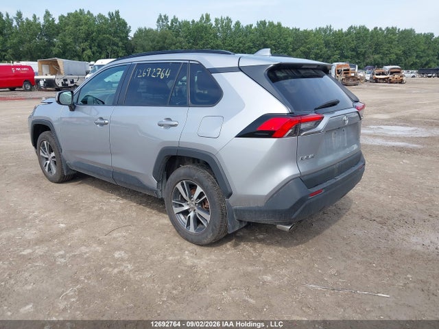 Продажа на аукционе авто 2021 Toyota Rav4 Xle, vin: 2T3R1RFV5MC193308, номер лота: 12692764