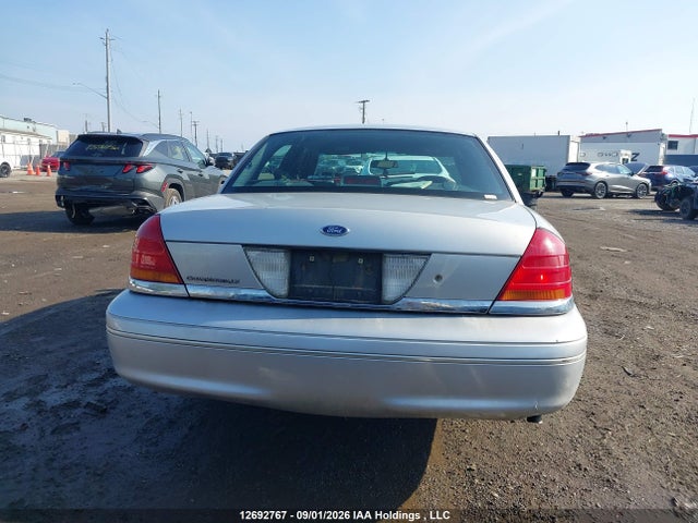 Aukcja sprzedaży 2001 Ford Crown Victoria, vin: 2FAFP74WX1X199399, numer aukcji: 12692767