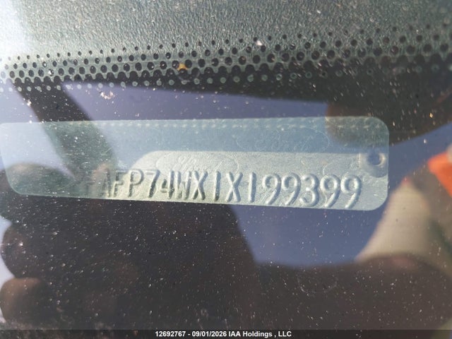 Aukcja sprzedaży 2001 Ford Crown Victoria, vin: 2FAFP74WX1X199399, numer aukcji: 12692767