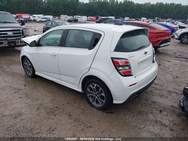 Chevrolet Sonic Lt Auto 2018 1G1JD6SH5J4101889 Image 3
