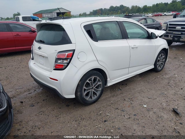 Chevrolet Sonic Lt Auto 2018 1G1JD6SH5J4101889 Image 4