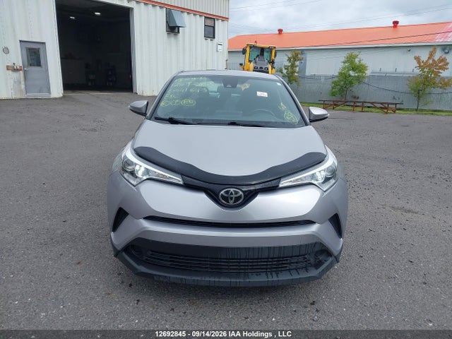 NMTKHMBX3JR041643 Toyota C-hr Xle/xle Premium