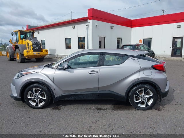 NMTKHMBX3JR041643 Toyota C-hr Xle/xle Premium