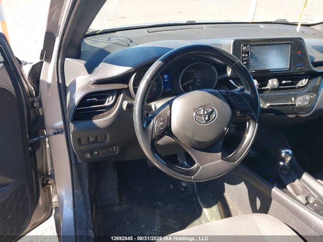 NMTKHMBX3JR041643 Toyota C-hr Xle/xle Premium
