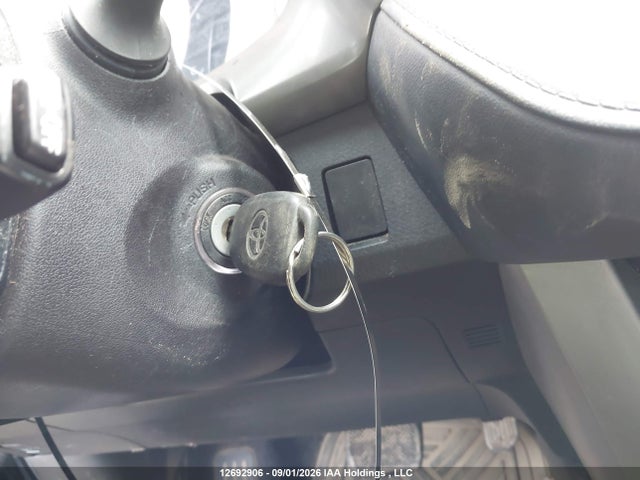 12692906 :رقم المزاد ، 2T3BFREV0JW824304 vin ، 2018 Toyota Rav4 مزاد بيع