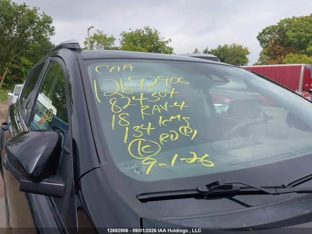 12692906 :رقم المزاد ، 2T3BFREV0JW824304 vin ، 2018 Toyota Rav4 مزاد بيع