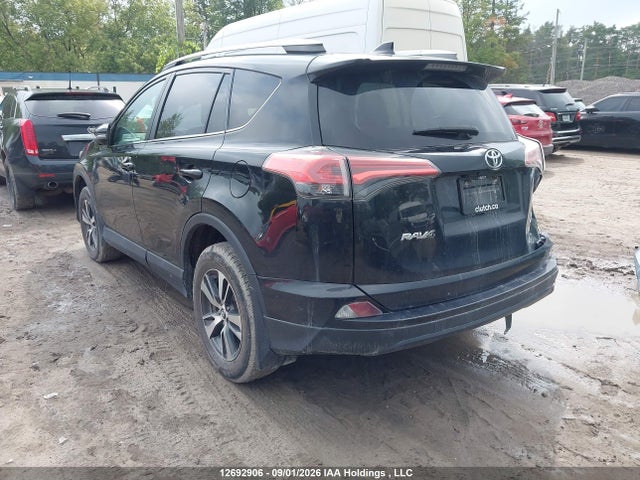 12692906 :رقم المزاد ، 2T3BFREV0JW824304 vin ، 2018 Toyota Rav4 مزاد بيع