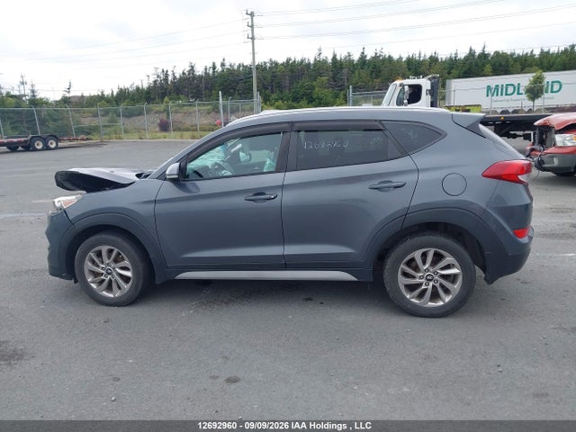 2017 Hyundai Tucson Premium მანქანა იყიდება აუქციონზე, vin: KM8J33A40HU435048, აუქციონის ნომერი: 12692960
