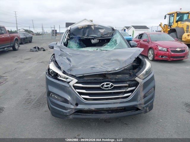 2017 Hyundai Tucson Premium მანქანა იყიდება აუქციონზე, vin: KM8J33A40HU435048, აუქციონის ნომერი: 12692960