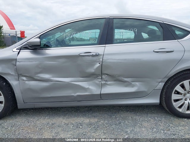 Aukcja sprzedaży 2015 Chrysler 200 Lx, vin: 1C3CCCFB2FN549973, numer aukcji: 12692968