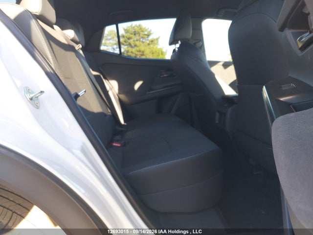 Toyota C-HR 2026 JTMABABD3TJ025297 Image 8