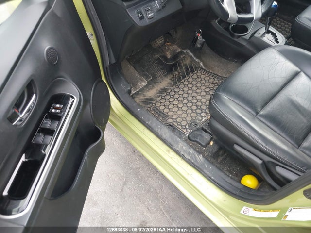 Toyota PRIUS C 2016 JTDKDTB34G1120216 Image 17