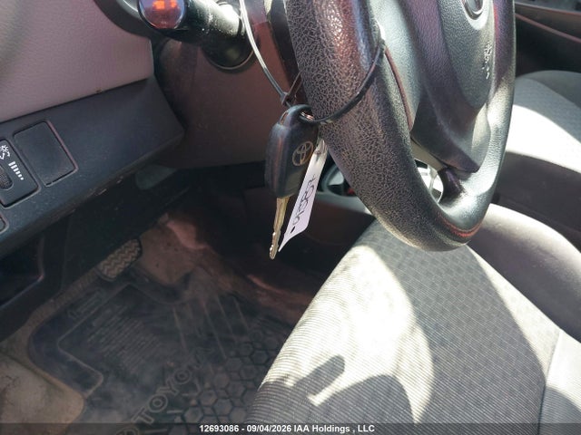 2016 Toyota Yaris Le მანქანა იყიდება აუქციონზე, vin: VNKKTUD31GA056536, აუქციონის ნომერი: 12693086