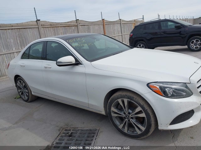 2017 Mercedes-benz C 300 მანქანა იყიდება აუქციონზე, vin: 55SWF4KB7HU218835, აუქციონის ნომერი: 12693156